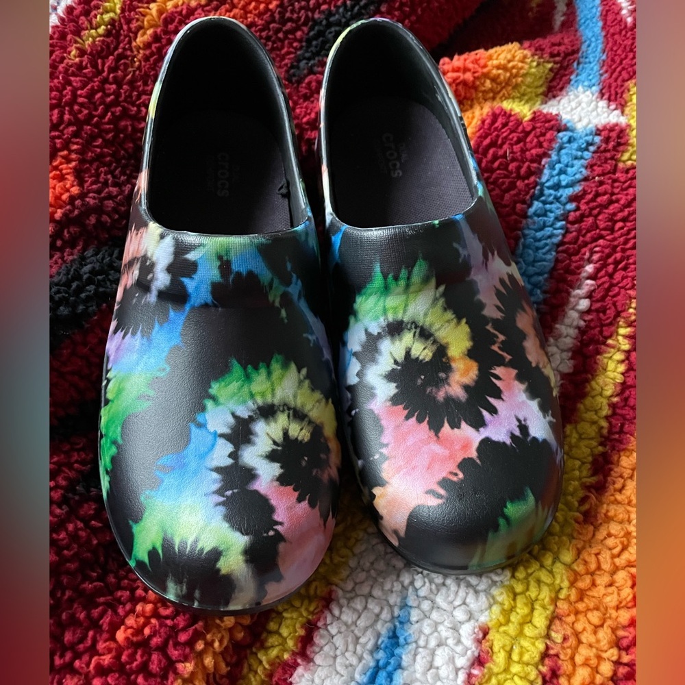 Crocs Go Work Neria pro 11 dual comfort tie dye medical nursing clogs NEW 6